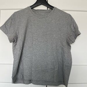 Everlane Heather Gray Short Sleeve Tee
